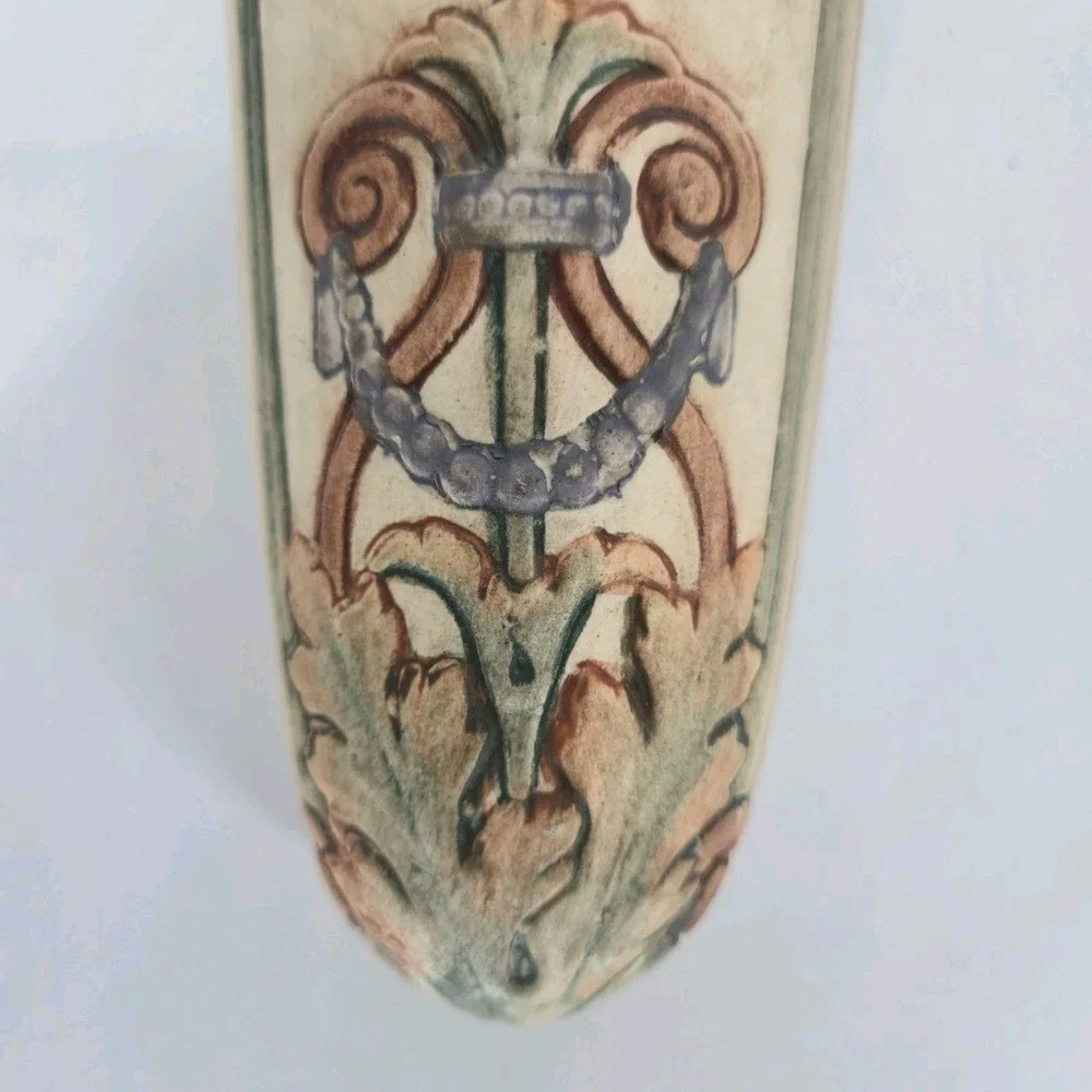 Weller Roma Wall Pocket Vase 10
